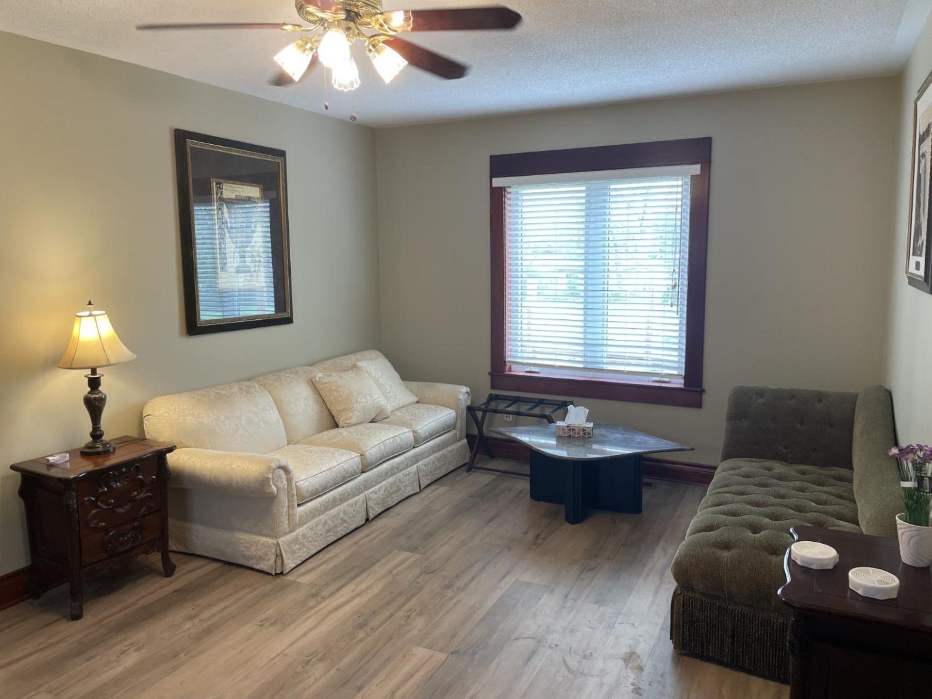 Peaceful Residence On Palmer Ave - Close To The Falls & Complimentary Breakfast Delivered Daily To The Rental Niagara Falls Exterior photo