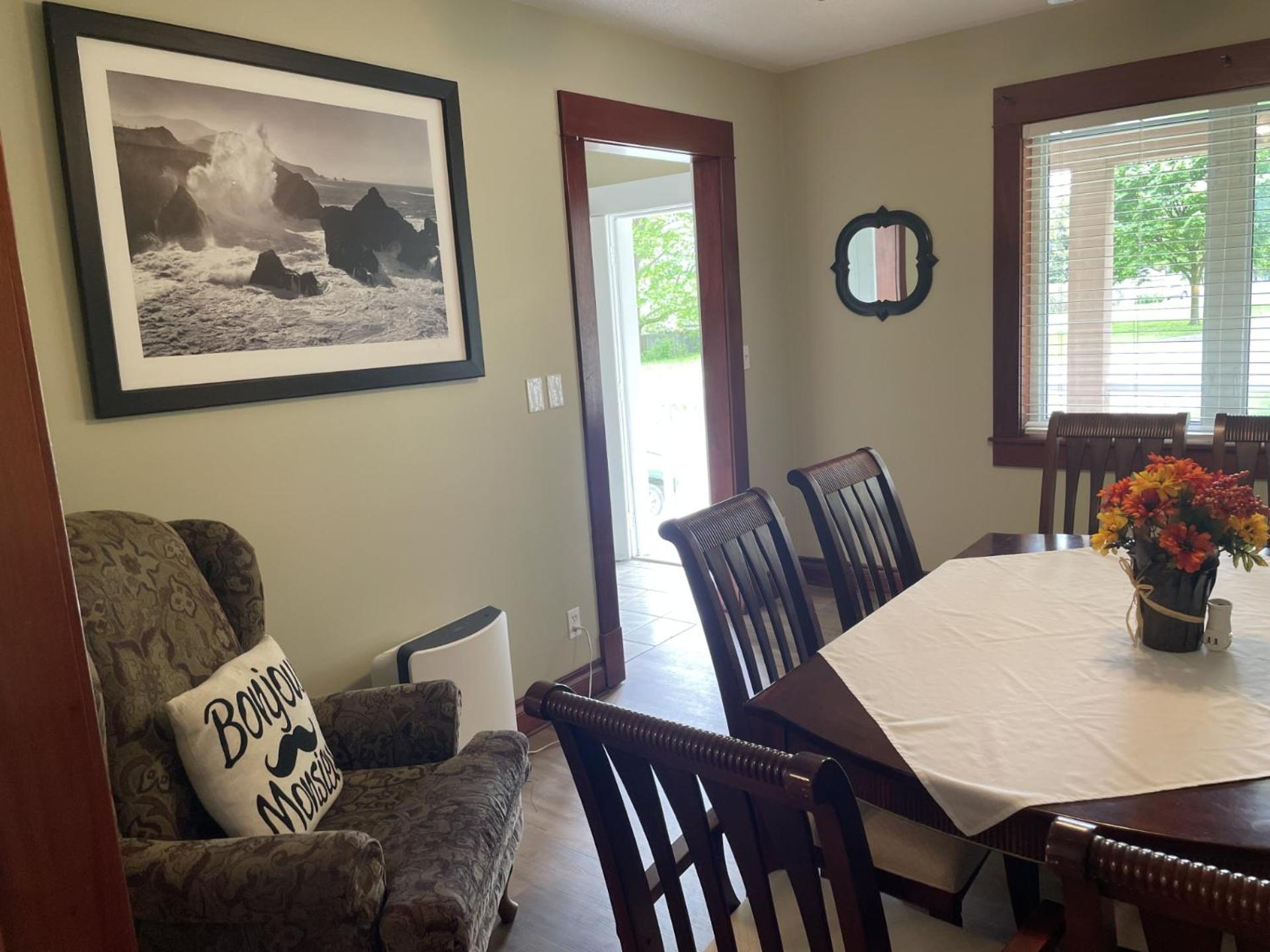 Peaceful Residence On Palmer Ave - Close To The Falls & Complimentary Breakfast Delivered Daily To The Rental Niagara Falls Exterior photo