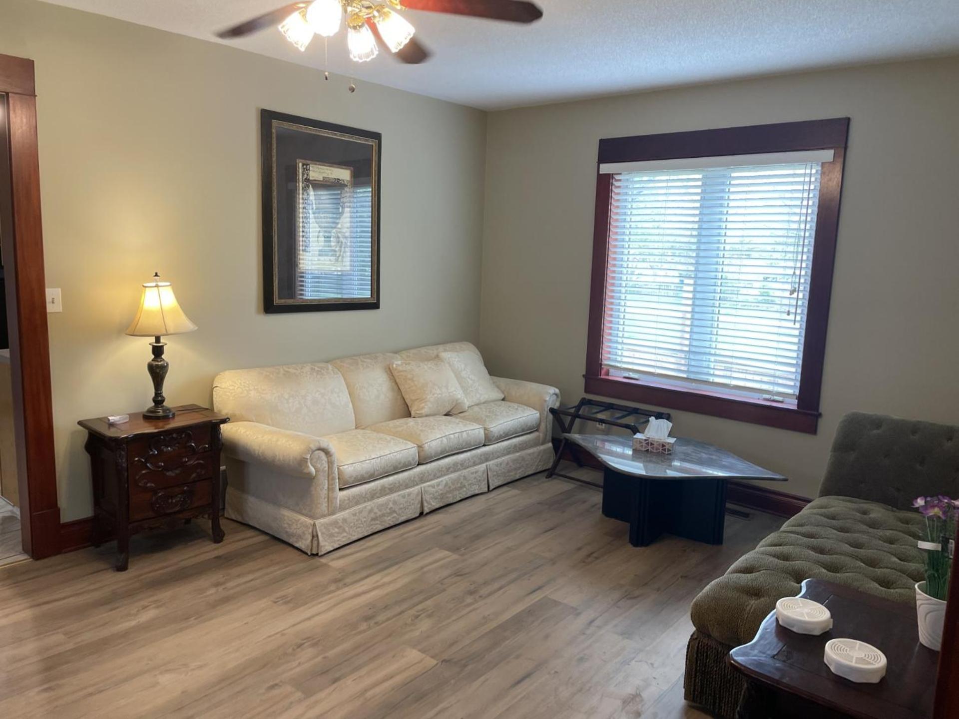 Peaceful Residence On Palmer Ave - Close To The Falls & Complimentary Breakfast Delivered Daily To The Rental Niagara Falls Exterior photo